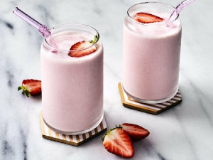 strawberry milk shake